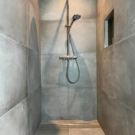 Hangar 19 Superior Mit Terrasse Und Garten H7w2